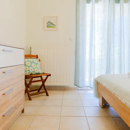 Mysea B * 圣尼古拉奥斯